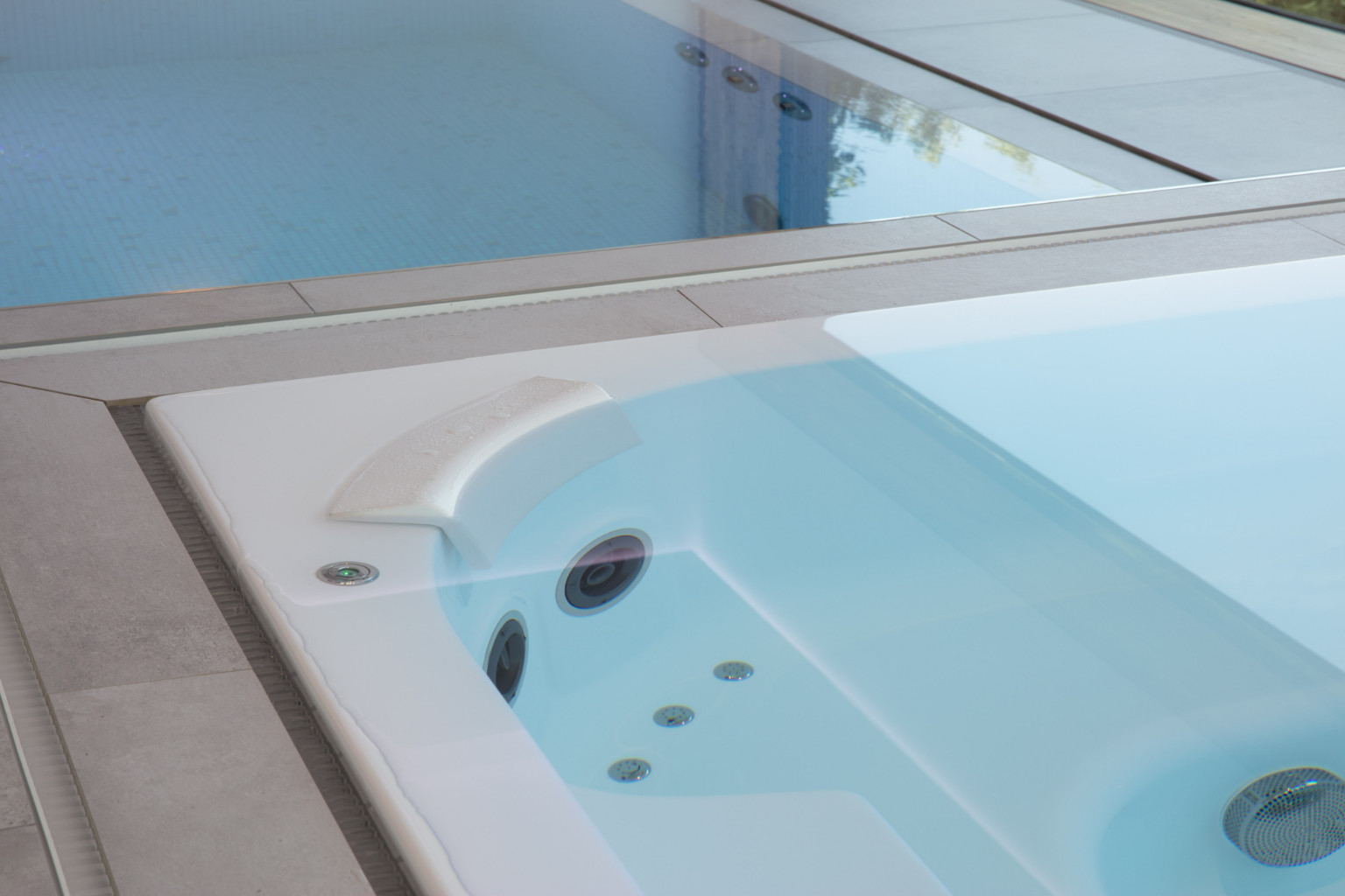 Proč si zvolit přelivný model RIVIERAPOOL?