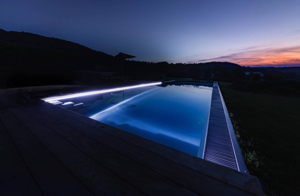 Detail of stainless steel pool stairs by IMAGINOX