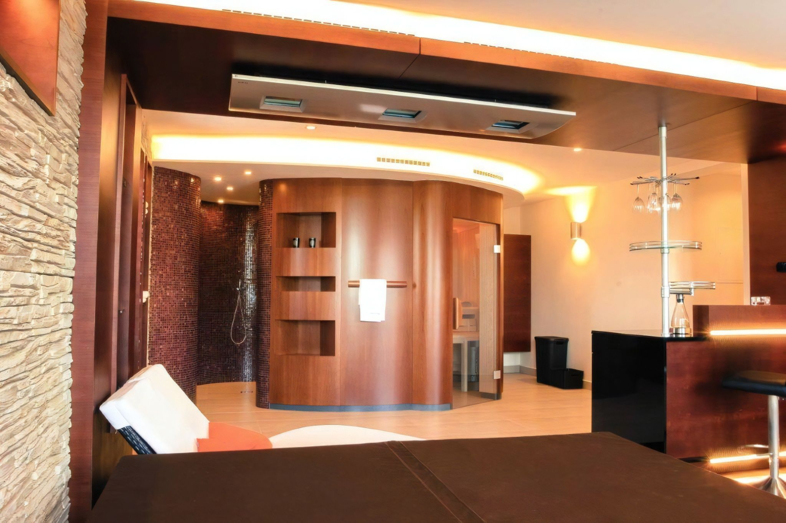 Vířivka CAMEO, sauna CHARISMA a solární louka KLAFS