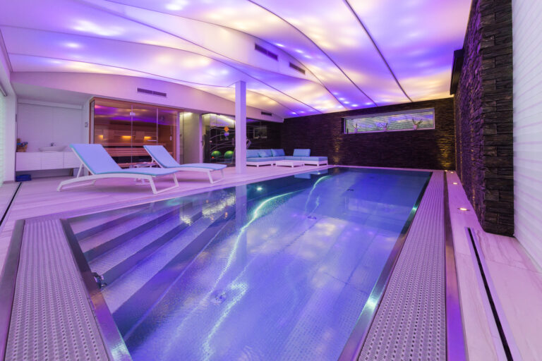 „Vesmírný“ design rodinného wellness